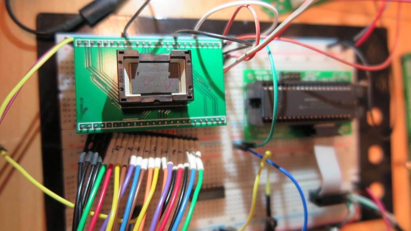 Pinbelegung beim USB-Stick Flash-Chip